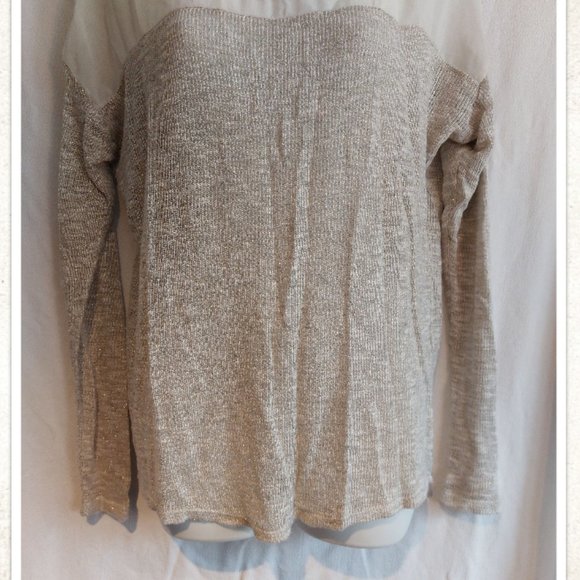 Women's "ISSI" Long Sleeve top size large - Picture 3 of 3